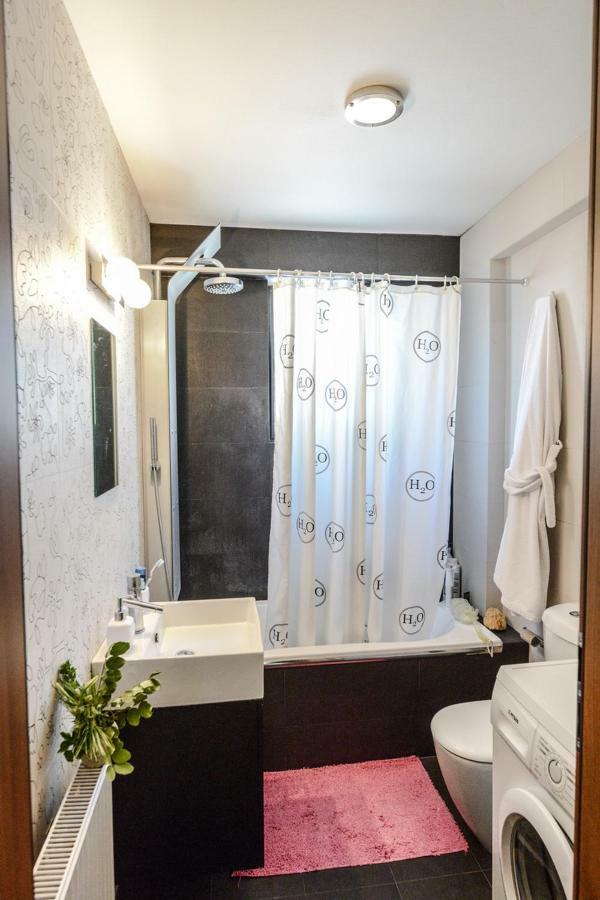 Spacious Fully Equipped 3Bd 2Bath Apt In The Heart Of City With Balconies Ac And Fast Wifi #2 كاندية المظهر الخارجي الصورة