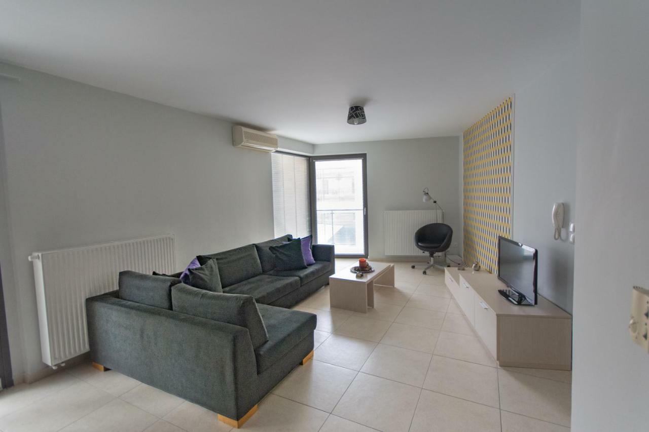Spacious Fully Equipped 3Bd 2Bath Apt In The Heart Of City With Balconies Ac And Fast Wifi #2 كاندية المظهر الخارجي الصورة